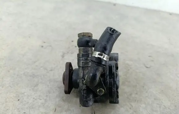 Audi A4 S4 B5 8D Power steering pump 8D0145177