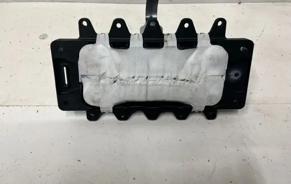 Mercedes-Benz A W177 Passenger airbag