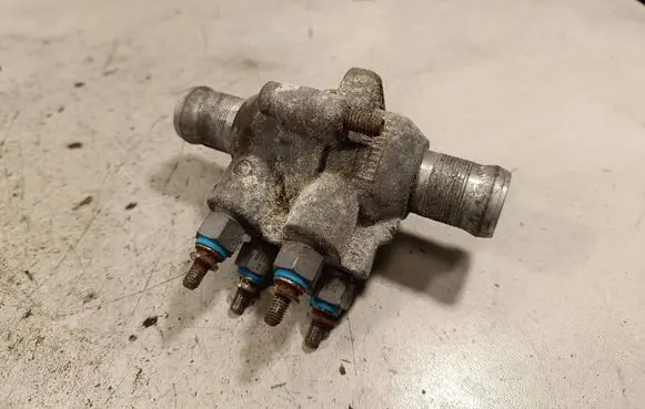 Nissan X-Trail T32 other engine part 