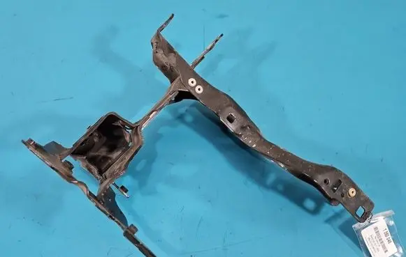 BMW 5 G30 G31 G38 Radiator support slam panel 738385708 IMPRK1550046