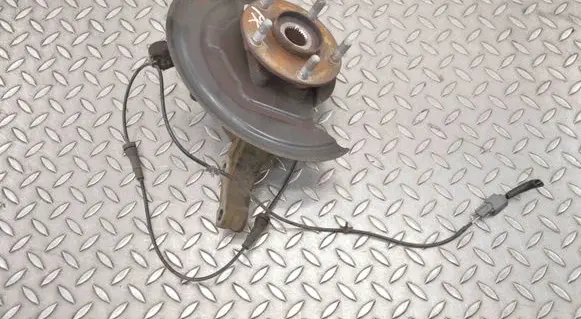 Front wheel hub