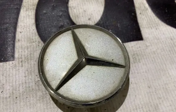 Mercedes-Benz ML W166 Original wheel cap a2204000125