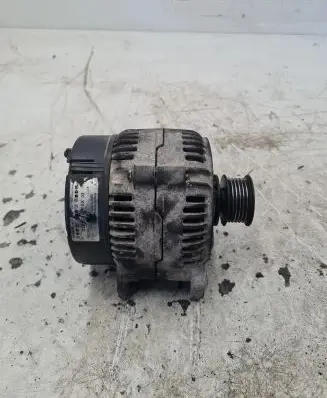 Audi A4 S4 B5 8D Generator/alternator