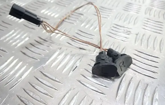 Opel Vectra B Steering wheel buttons/switches 16829756