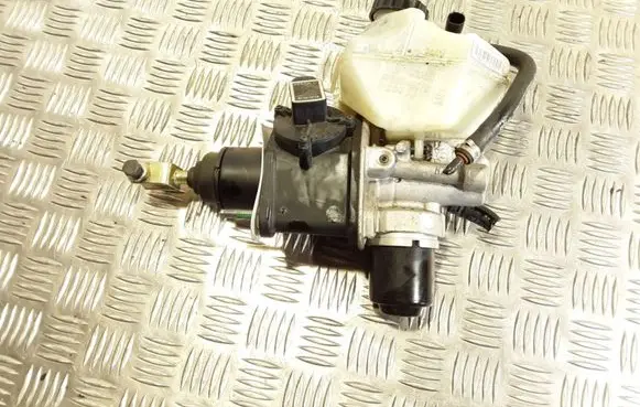 Mercedes-Benz E W211 Master brake cylinder A0004300312 Q140408