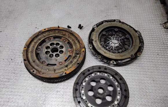 Ford Focus Clutch set kit 323059910 123039510