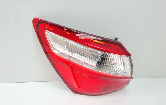 Nissan Qashqai+2 Rear/tail lights 89503174