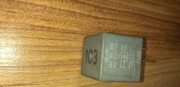 Volkswagen Golf IV Other relay 357911253