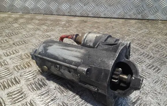 Renault Scenic II - Grand scenic II Starter motor 8200331251 D7R49