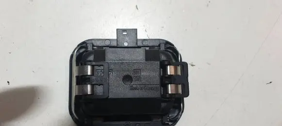 Jaguar XF X250 Rain sensor 8X2317D547BD 321328000