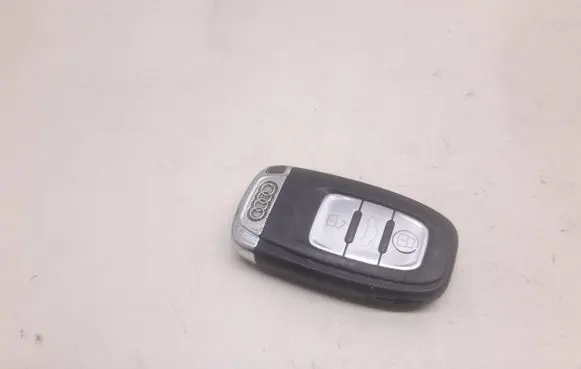 Audi A5 8T 8F Ignition key/card 8T0959754D 5101805 050100000054714