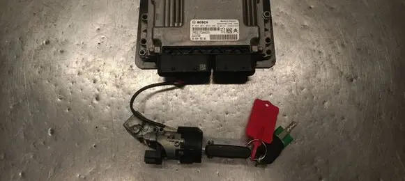 Citroen Berlingo Engine ECU kit and lock set 9806460480