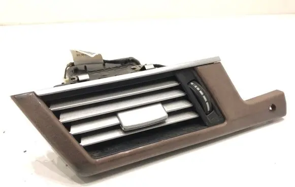 Mercedes-Benz E W212 Rear air vent grill 