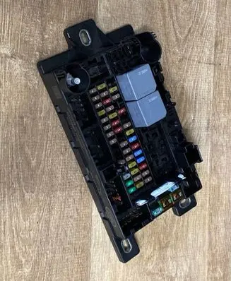 Land Rover Discovery Sport Fuse box set K8D2-14A073-BE K8D214A073BE K8D2-14A073