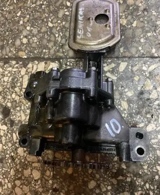 Renault Scenic I Oil pump 328702507274