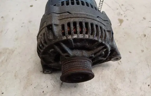 Audi A4 S4 B5 8D Generator/alternator 058903016C 0123510033