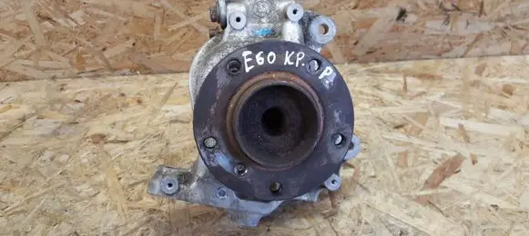 BMW 5 E60 E61 Front wheel hub spindle knuckle 6760953