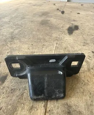 Renault Master III Sliding door middle rail 824766422R