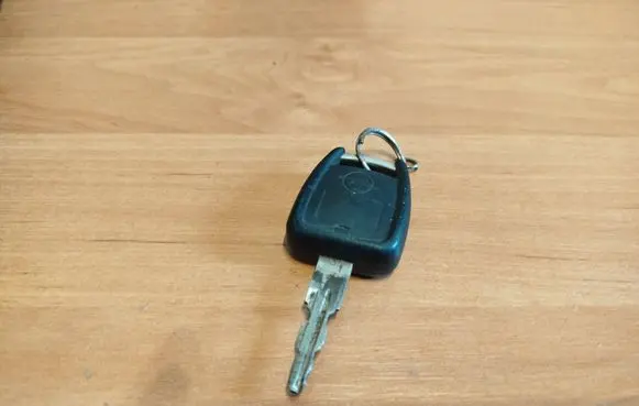 Opel Astra G Ignition key/card 