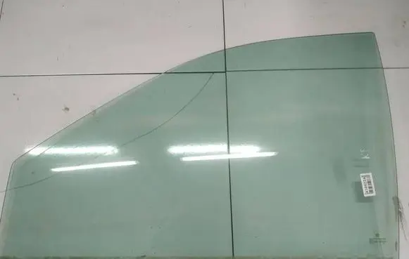 Chrysler Voyager Front door window glass four-door as2 uysed