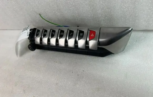 Multifunctional control switch/knob
