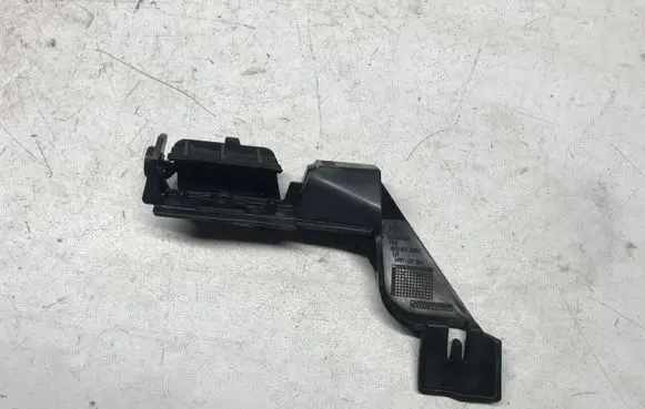 Audi A4 S4 B8 8K Bumper support mounting bracket corner 8K5807889A