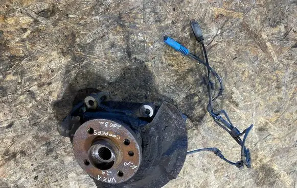 Mini One - Cooper Coupe R56 Front wheel hub 