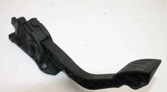Ford Kuga II Accelerator throttle pedal F1DC9F836BA