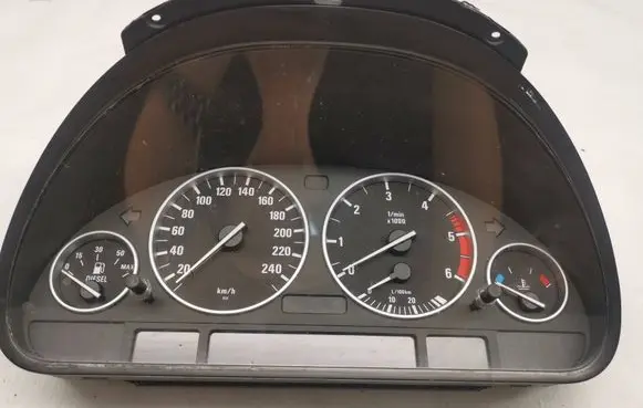 Speedometer (instrument cluster)