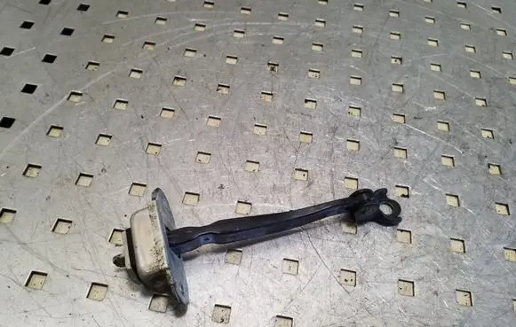 Nissan X-Trail T31 Rear door check strap stopper