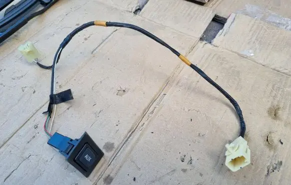 Toyota Prius (XW20) AUX in-socket connector