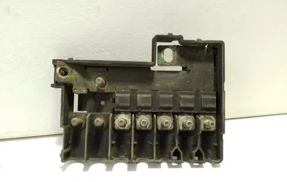 Volkswagen Polo V 6R Fuse module 6R0937550A