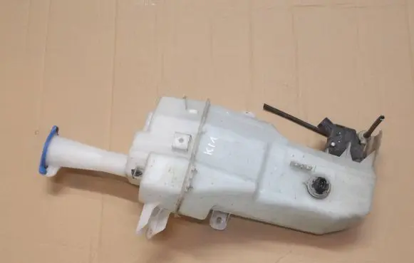 Windshield washer fluid reservoir/tank