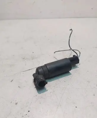 Honda CR-V Windscreen/windshield washer pump