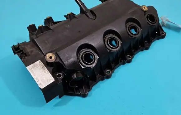 Rocker cam cover