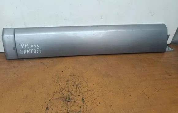 Hyundai Santa Fe Front door trim (molding) 8772126500