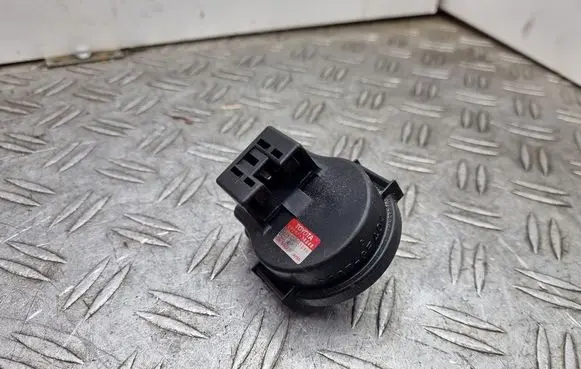 Rear air suspension level height sensor