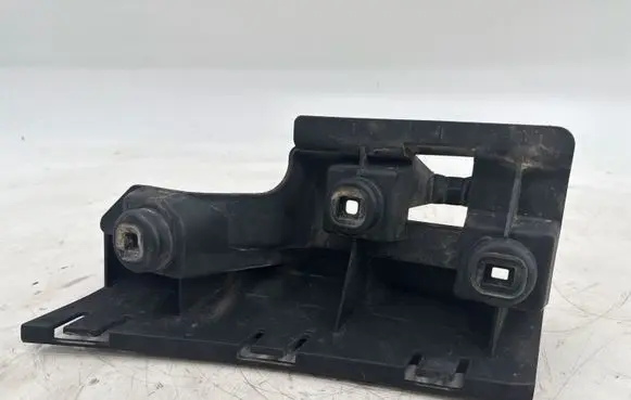 Volvo S60 Rear bumper mounting bracket 08693388