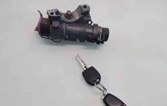 Skoda Octavia Mk1 (1U) Ignition lock 4B0905851