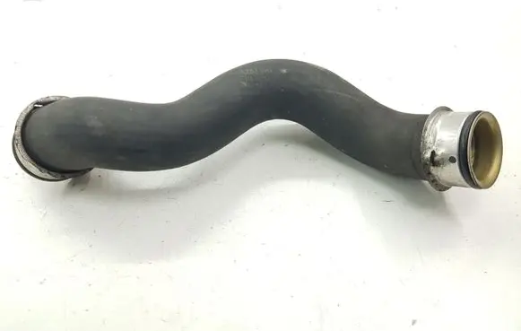 Mercedes-Benz E W212 Engine coolant pipe/hose A2045011632