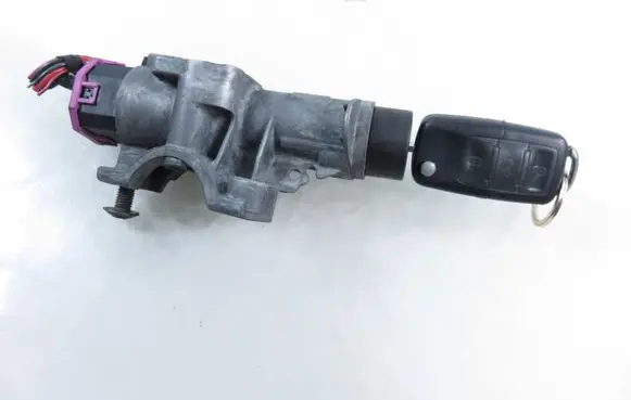 Volkswagen Polo IV 9N3 Ignition lock 4B0905851C