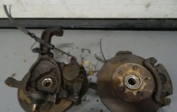 Jeep Cherokee Stub axle ZWROTNICAKJ
