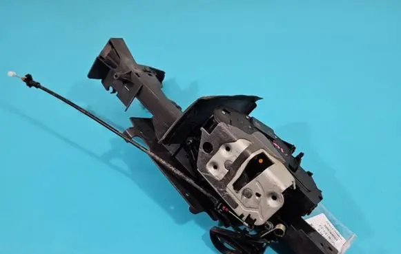 Ford C-MAX II Front door lock AM5A-U21813-AE IMPRK1393726