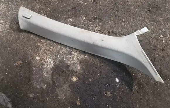 Audi Q5 SQ5 (A) pillar trim