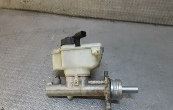 Audi A3 S3 8P Master brake cylinder 0204Y21511
