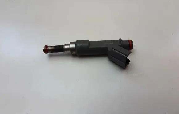 Toyota Prius Prime Fuel injector 2325037080