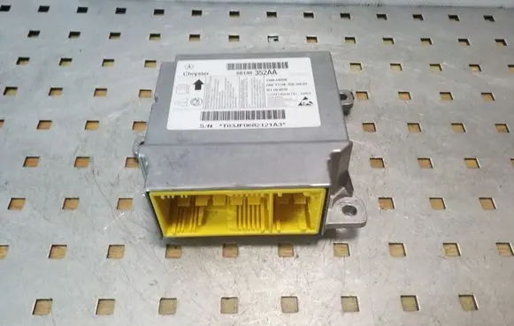 Chrysler Grand Voyager V Airbag control unit/module 68148352AA