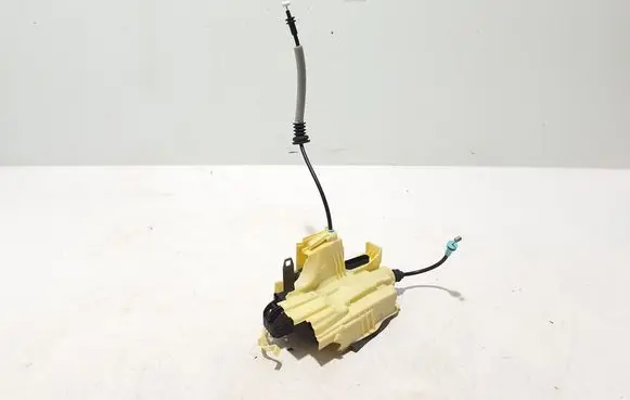 Volvo S60 Rear door lock 32131414