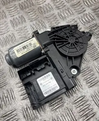 Skoda Octavia Mk2 (1Z) Front door window regulator motor 5K0959792 05075732 73222060910085