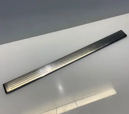 Mercedes-Benz E W212 Side skirt front trim 2126860936 A2126860936